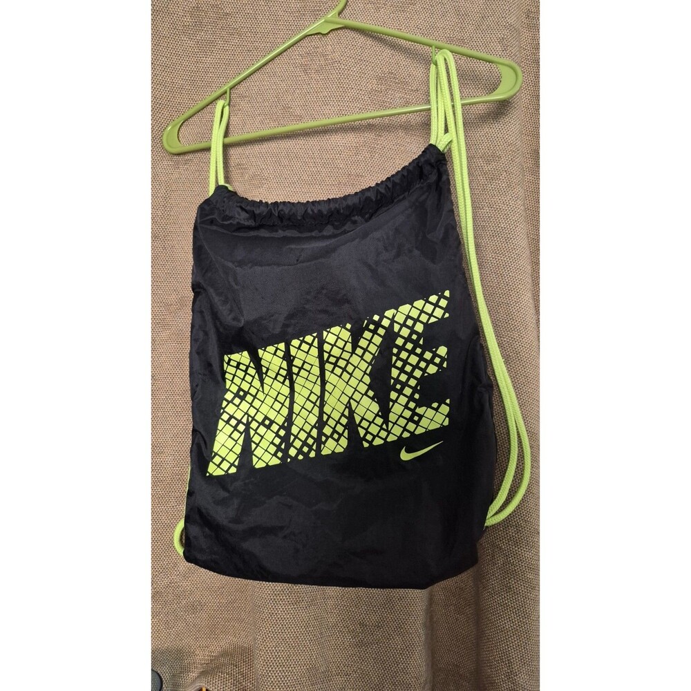 Nike Black And Green Drawstring Backpack Training Gym Sack Pack.